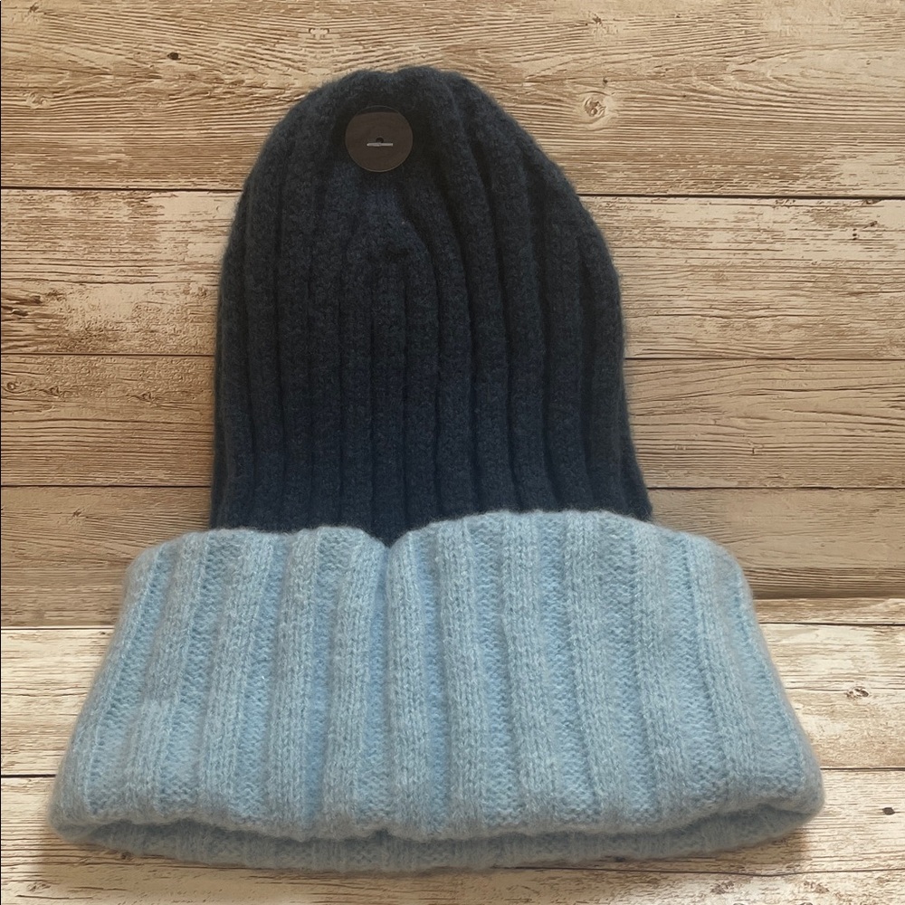 Stylish Two-Tone Blue Knit Beanie